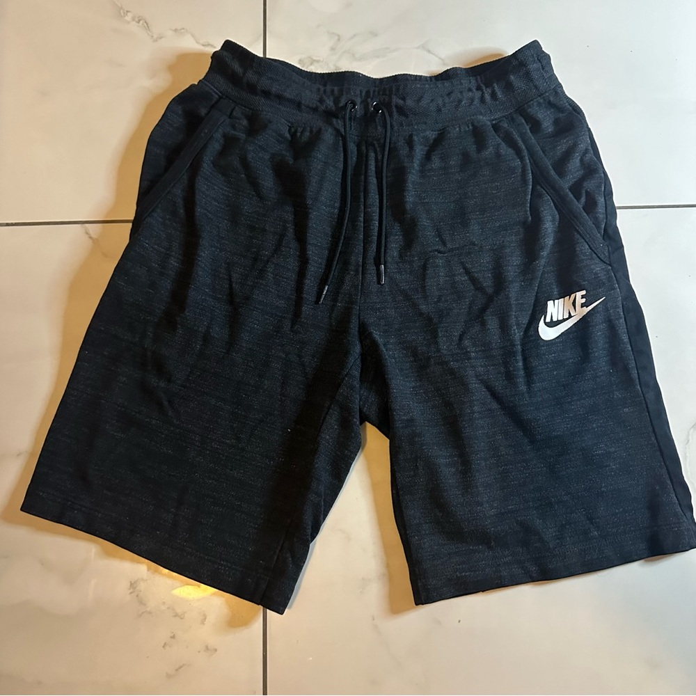 Black and grey color Nike shorts size men’s small